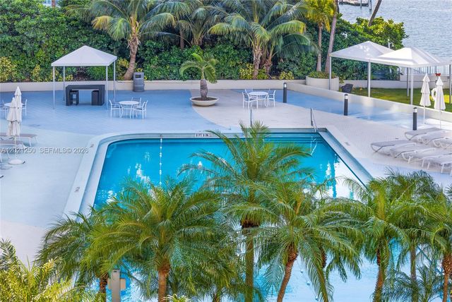 1200 West Ave 327, Miami Beach, FL 33139