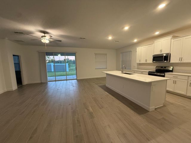 31740 GRIFFIN SANDS LANE, San Antonio, FL 33576