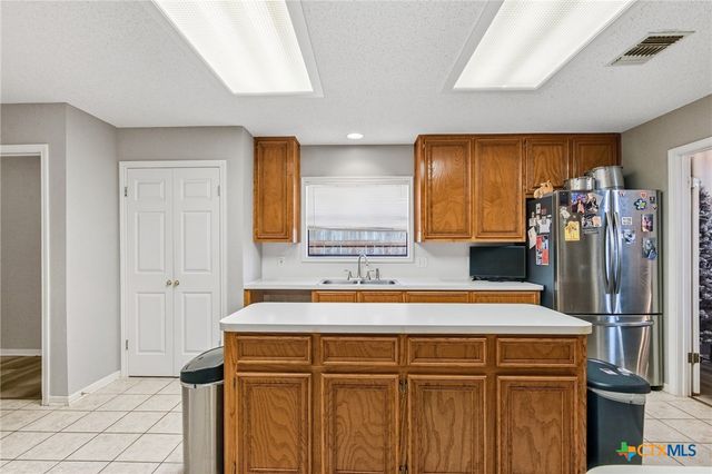 408 Cherrystone Circle, Victoria, TX 77904