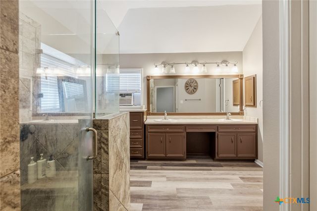 408 Cherrystone Circle, Victoria, TX 77904