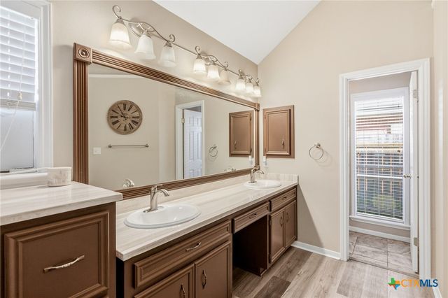 408 Cherrystone Circle, Victoria, TX 77904