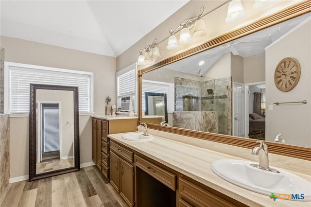 408 Cherrystone Circle, Victoria, TX 77904