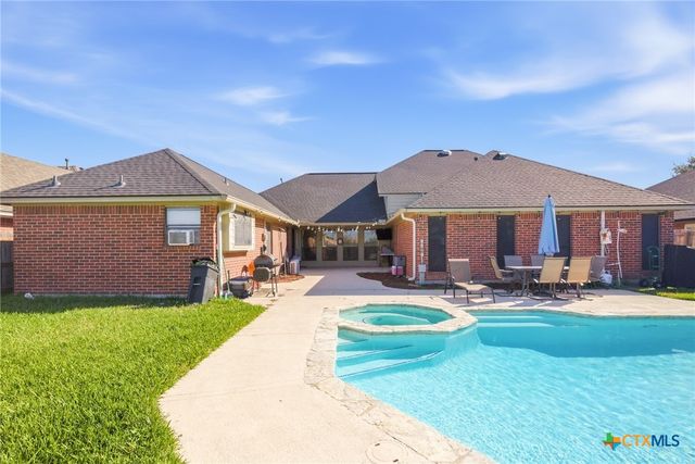 408 Cherrystone Circle, Victoria, TX 77904