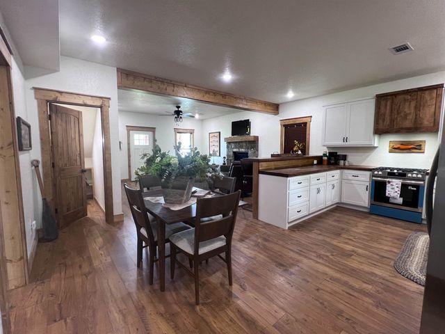 2 N Riverview Lane, Mountain View, AR 72560