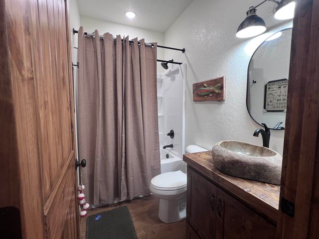 2 N Riverview Lane, Mountain View, AR 72560