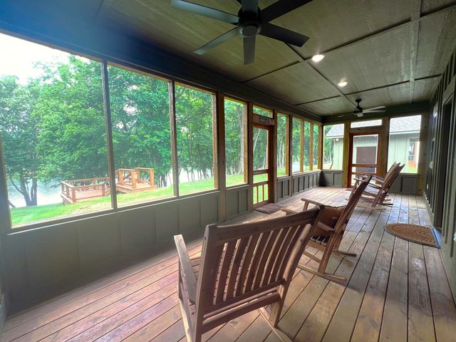 2 N Riverview Lane, Mountain View, AR 72560