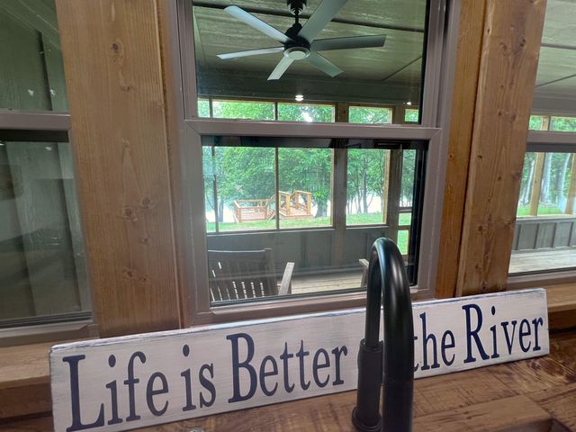 2 N Riverview Lane, Mountain View, AR 72560