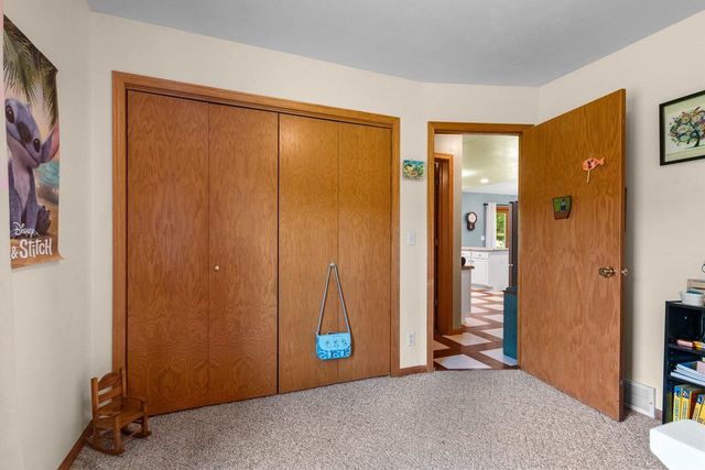 300 ROSEMARY DRIVE, Pulaski, WI 54162