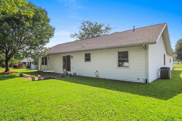 300 ROSEMARY DRIVE, Pulaski, WI 54162
