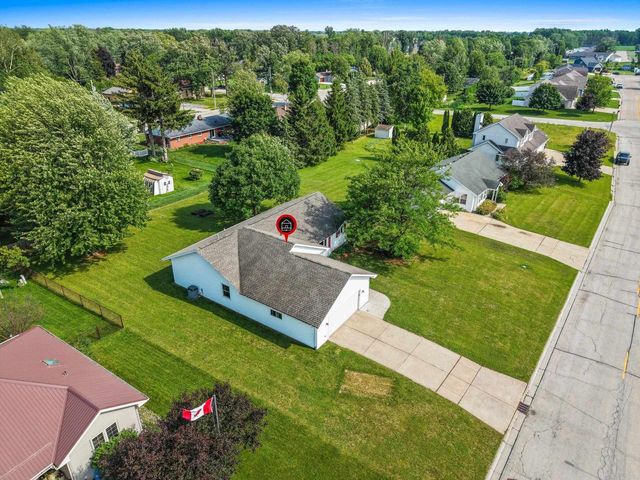 300 ROSEMARY DRIVE, Pulaski, WI 54162