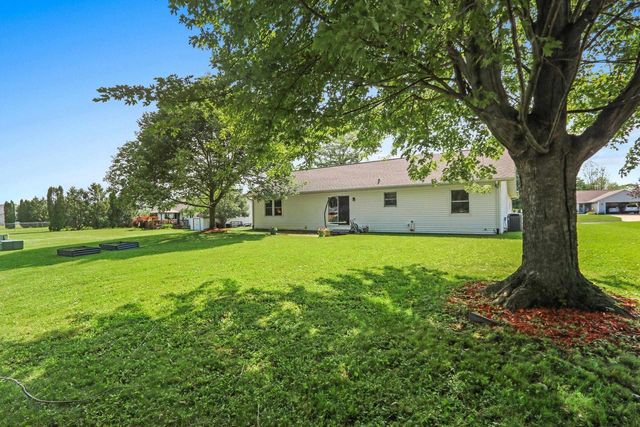 300 ROSEMARY DRIVE, Pulaski, WI 54162