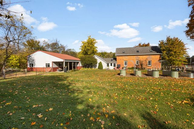 6484 E 1000 N, New Carlisle, IN 46552