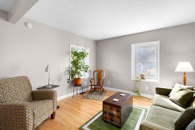 6484 E 1000 N, New Carlisle, IN 46552