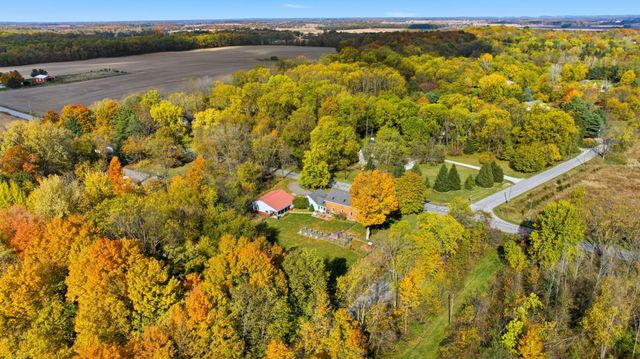 6484 E 1000 N, New Carlisle, IN 46552