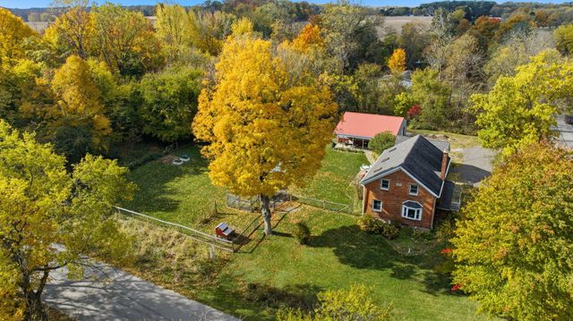 6484 E 1000 N, New Carlisle, IN 46552