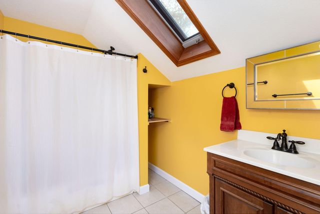 6484 E 1000 N, New Carlisle, IN 46552