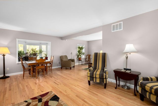 6484 E 1000 N, New Carlisle, IN 46552