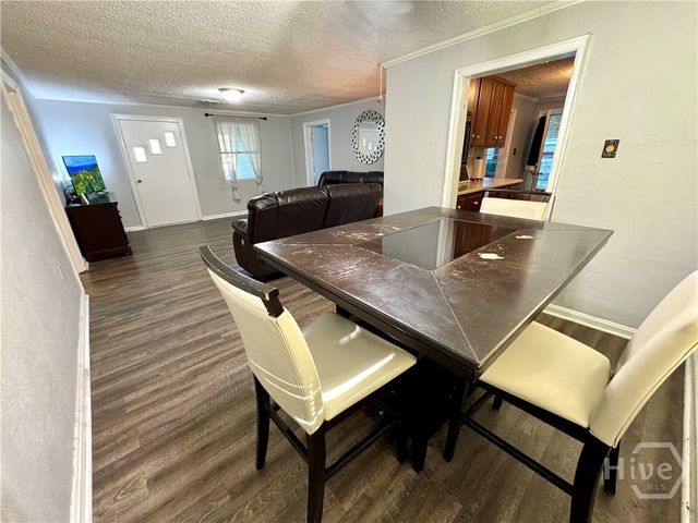 147 Camellia Avenue, Savannah, GA 31408