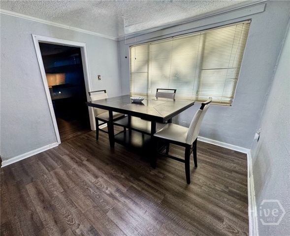 147 Camellia Avenue, Savannah, GA 31408