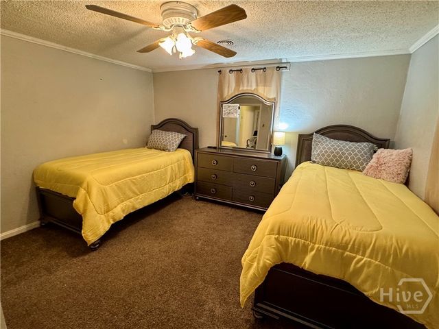 147 Camellia Avenue, Savannah, GA 31408