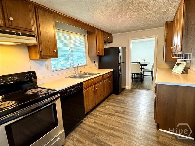 147 Camellia Avenue, Savannah, GA 31408