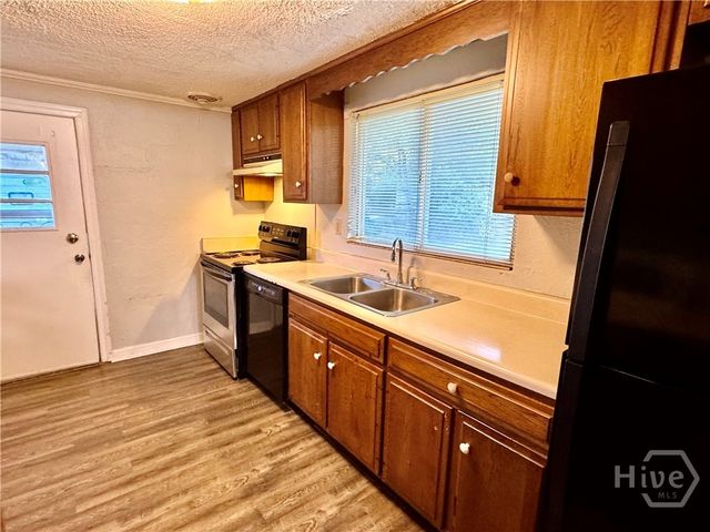 147 Camellia Avenue, Savannah, GA 31408