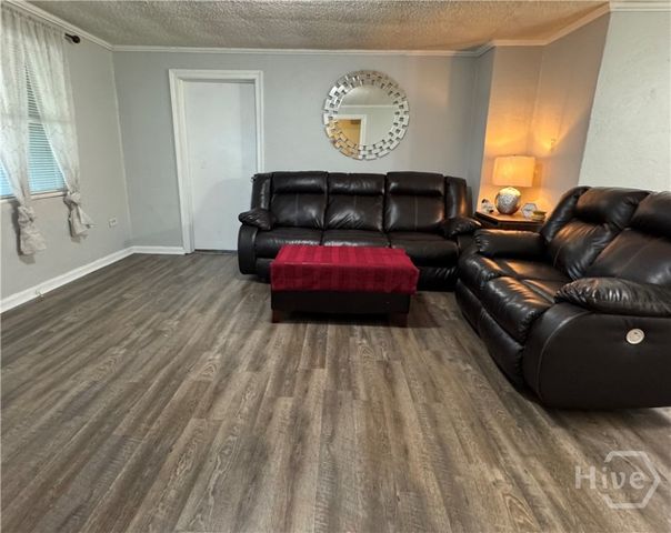 147 Camellia Avenue, Savannah, GA 31408