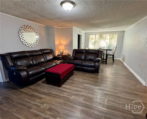 147 Camellia Avenue, Savannah, GA 31408