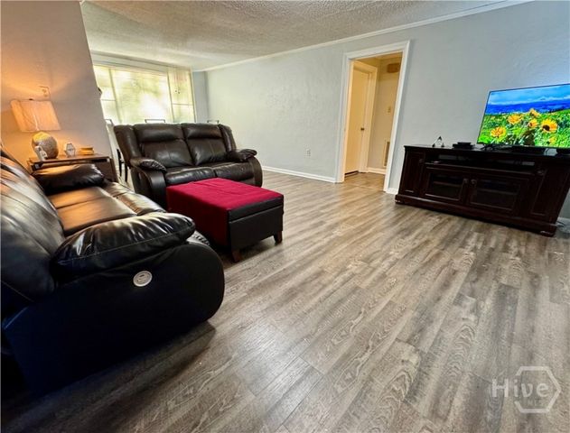 147 Camellia Avenue, Savannah, GA 31408