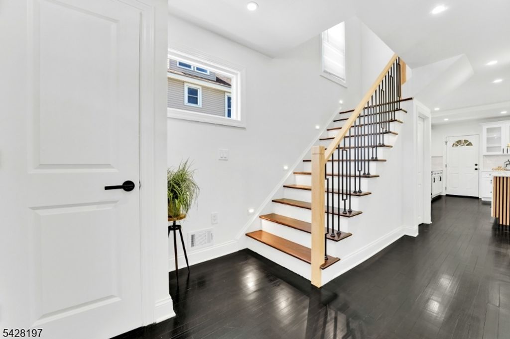 532 Main St, South Amboy City, NJ 08879 — photo 5