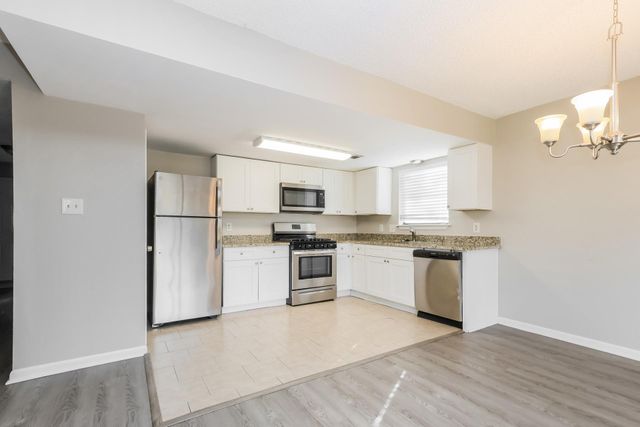 11122 Hanning Lane, Houston, TX 77041