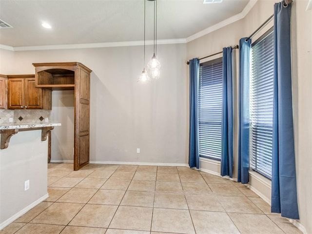 713 N Elk Way, Mustang, OK 73064
