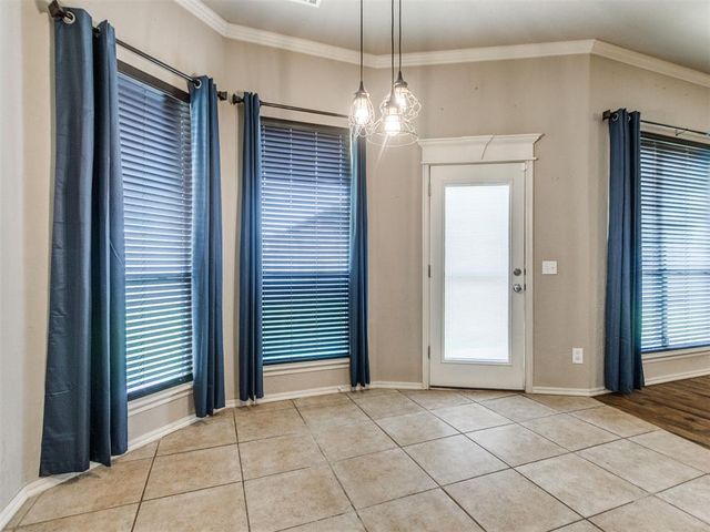 713 N Elk Way, Mustang, OK 73064