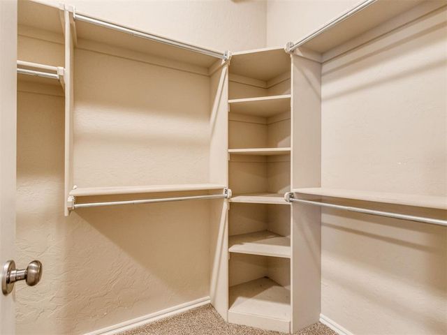 713 N Elk Way, Mustang, OK 73064