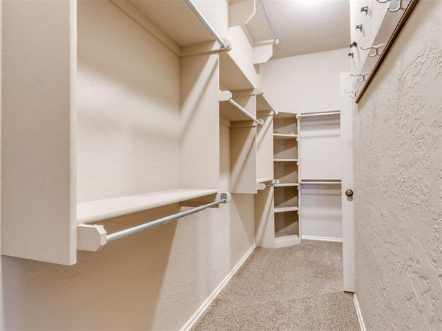 713 N Elk Way, Mustang, OK 73064