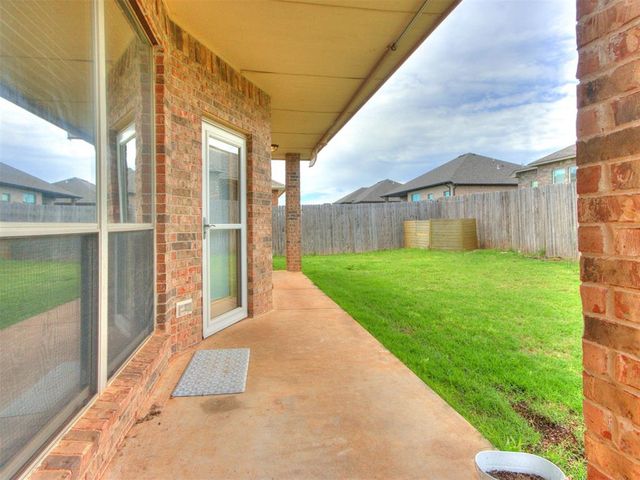 713 N Elk Way, Mustang, OK 73064
