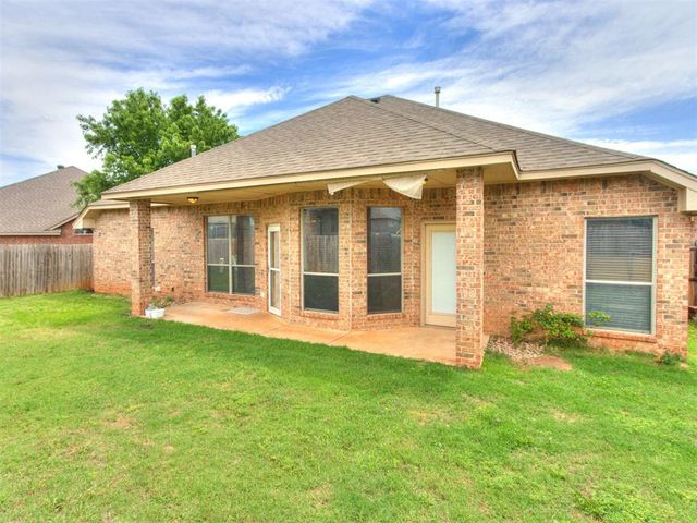 713 N Elk Way, Mustang, OK 73064