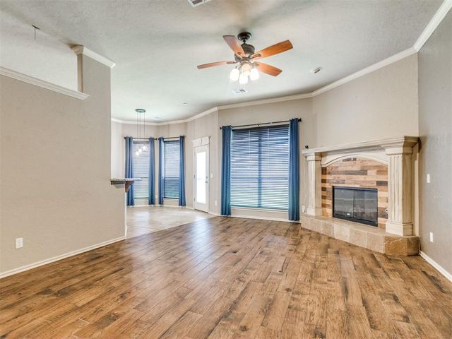 713 N Elk Way, Mustang, OK 73064