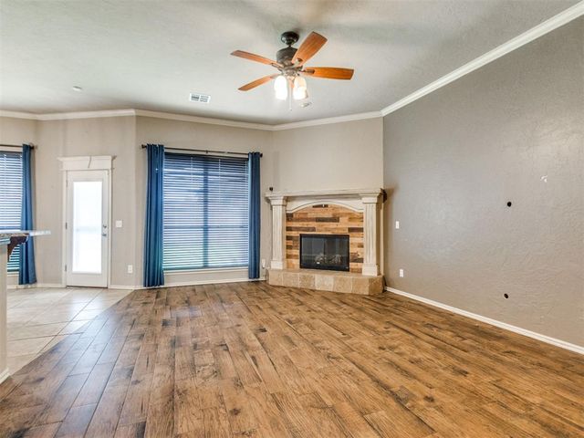 713 N Elk Way, Mustang, OK 73064