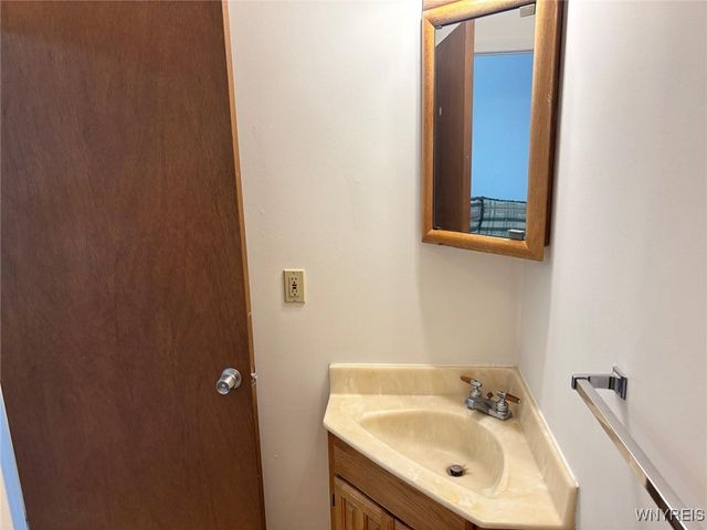 639 17th Street, Niagara Falls, NY 14301