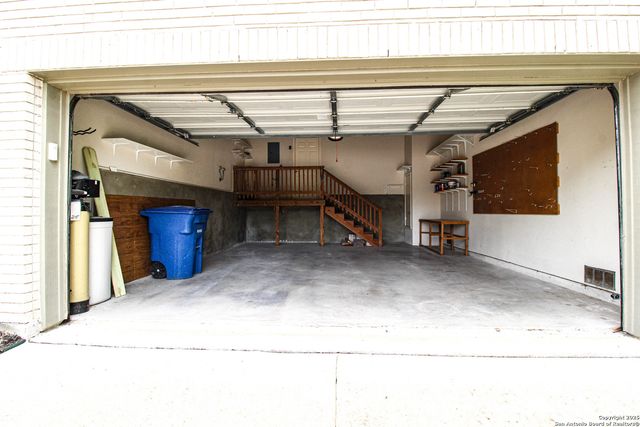 9207 Camborne, San Antonio, TX 78250