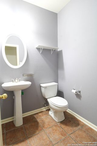 9207 Camborne, San Antonio, TX 78250