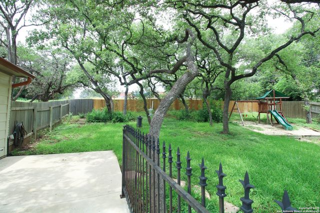 9207 Camborne, San Antonio, TX 78250