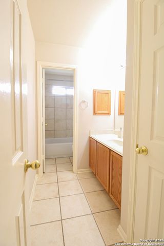 9207 Camborne, San Antonio, TX 78250