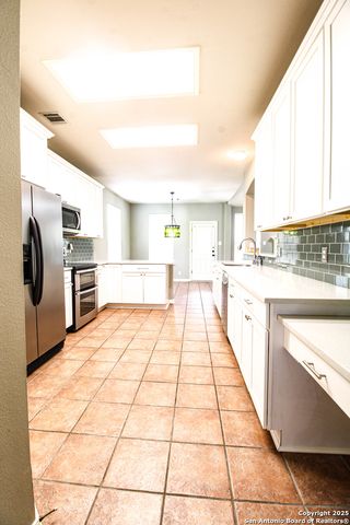 9207 Camborne, San Antonio, TX 78250