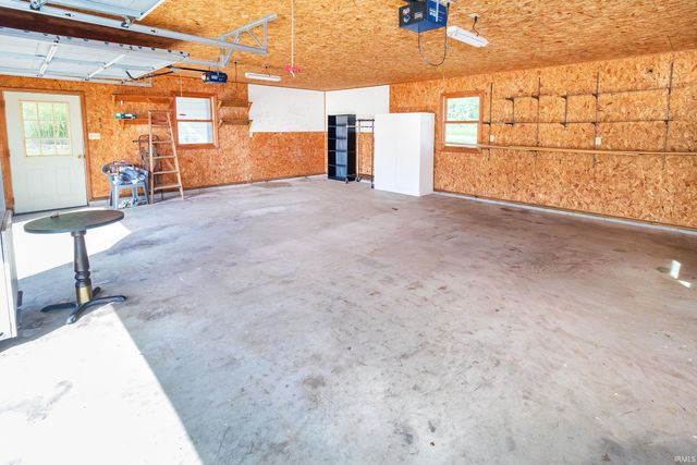 1066 Squaw Creek Road, Boonville, IN 47601