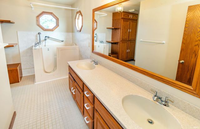 1066 Squaw Creek Road, Boonville, IN 47601