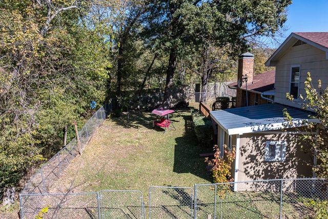 15690 Hilltop Drive, Kemp, TX 75143