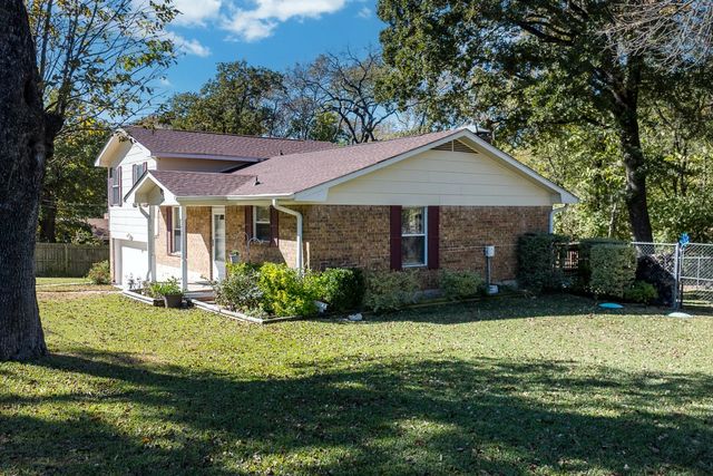 15690 Hilltop Drive, Kemp, TX 75143