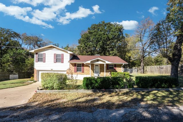 15690 Hilltop Drive, Kemp, TX 75143